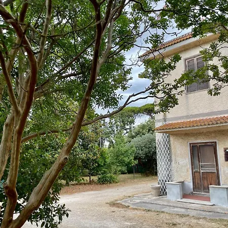 Tosa - Latina Mare Sabaudia בית נופש