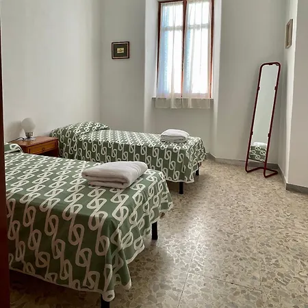 Tosa - Latina Mare Sabaudia בית נופש